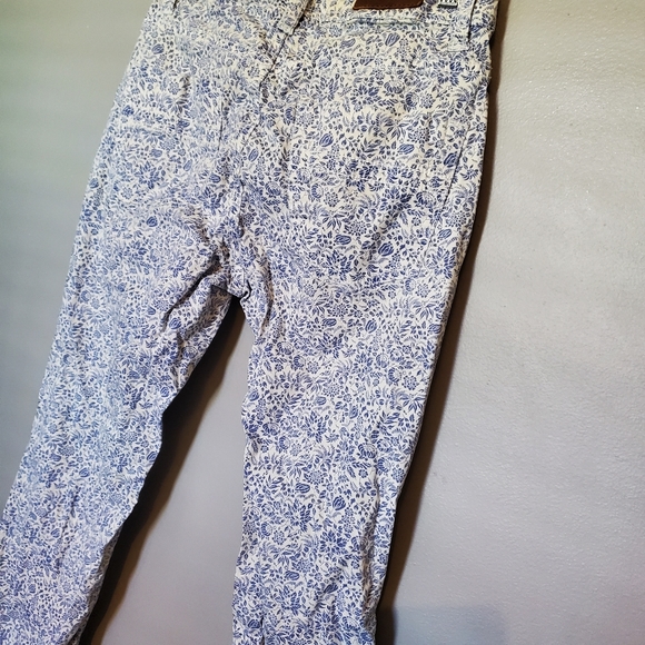H&M L.O.G.G. Floral White/Blue Jeans - Size 6 - Picture 10 of 10